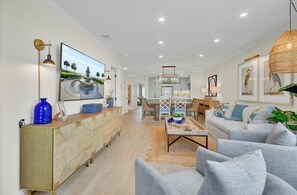Smart TV - Fully Renovated 2025 | Oceanfront 2BR in Wild Dunes (Isle of Palms)