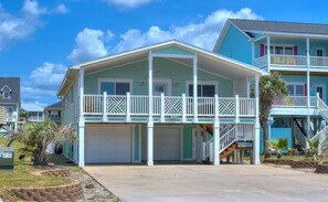 Exterior - Sandy Feet: Oceanview 3BR home on Oak Island, sleeps 7, dog-friendly! (Oak Island)