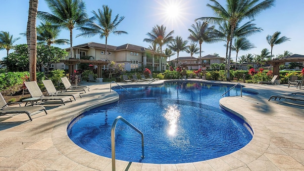 Pool - Private townhome near Hawaii's best beaches (Waikoloa)