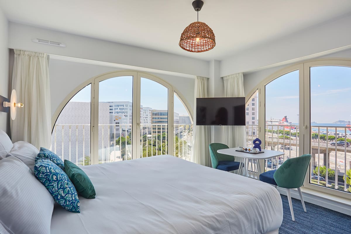 1 bedroom, in-room safe, free WiFi, bed sheets