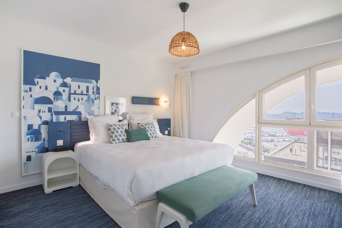 1 bedroom, in-room safe, free WiFi, bed sheets