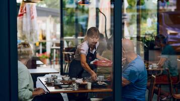 Daily full breakfast (EUR 15 per person)