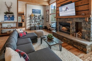 Smart TV, fireplace, offices