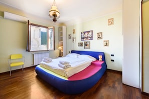 Classic-Apartment | 1 Schlafzimmer, hochwertige Bettwaren, Daunenbettdecken