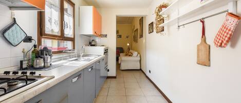 經典公寓 | 私人廚房 | 電冰箱、烤箱、爐台、洗碗機