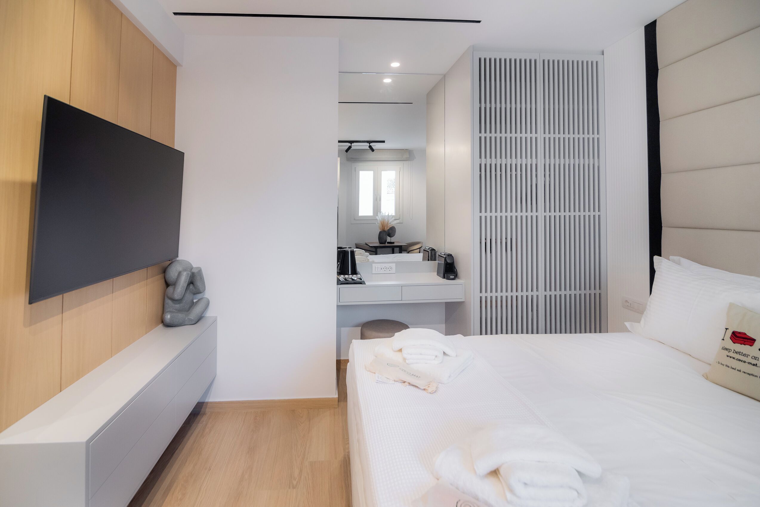 deluxe studio | egyptian cotton sheets, premium bedding, down duvets, pillow-top beds