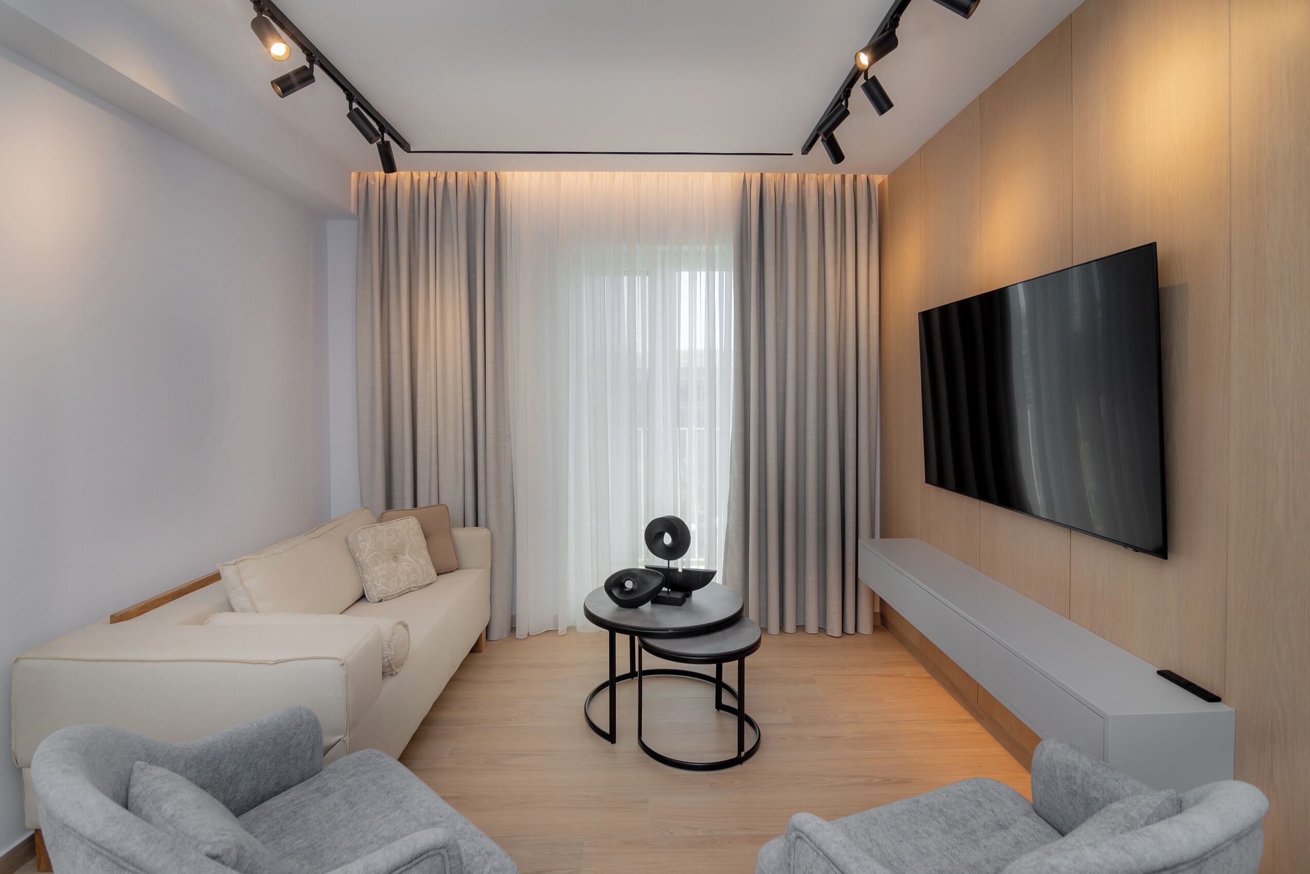 senior suite | living area | smart tv