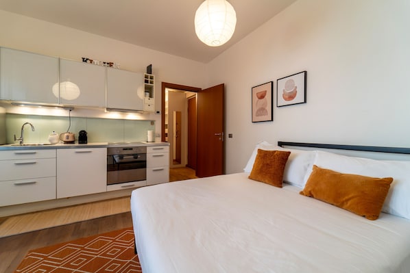 1 bedroom, iron/ironing board, free WiFi, bed sheets