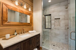 Combined shower/tub, hair dryer, towels - New Luxury home in Cascade Village - 2 miles to Purgatory - AC - Hot Tub/Pool (Durango)