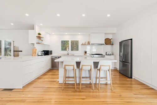 Ultimate family retreat, on the Portsea / Sorrento border, (sleeps 15/16)