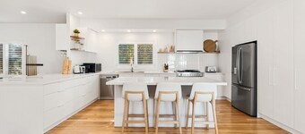 Ultimate family retreat, on the Portsea / Sorrento border, (sleeps 15/16)