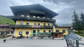 Façade de l’hébergement