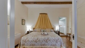 2 Schlafzimmer, Bügeleisen/Bügelbrett, Reisekinderbett, kostenloses WLAN