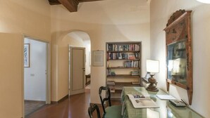 Unclassified image, 3 of 30, button - Apartment in Florence with 3 bedrooms sleeps 5 (Florence)