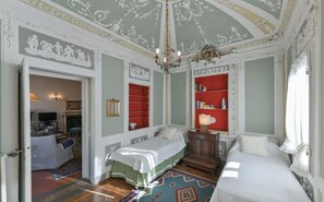 3 chambres, fer et planche à repasser, lit parapluie, Wi-Fi gratuit