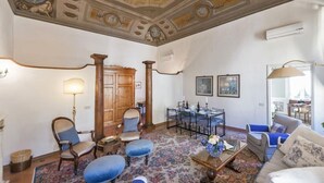 Unclassified image, 5 of 30, button - Apartment in Florence with 3 bedrooms sleeps 5 (Florence)