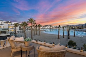 Pool - The Beach Front Max: 2 Private Pools, Lagoon + Beaches (St George)
