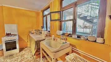 Fridge, oven, electric kettle