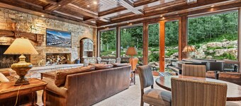 Moose Mgmt at White Pine 129: Pvt Estate-Pvt HotTub & Home Theater-Mountain view