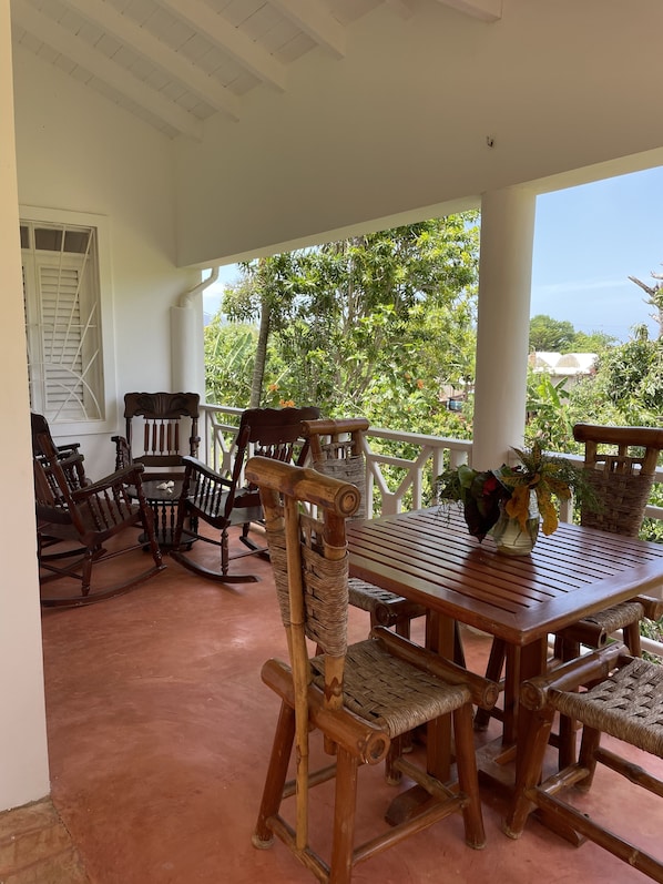 Classic House | Terrace/patio
