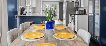 House in a Quiet Neighborhood Downtown!