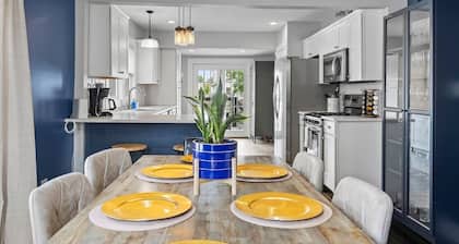 House in a Quiet Neighborhood Downtown!