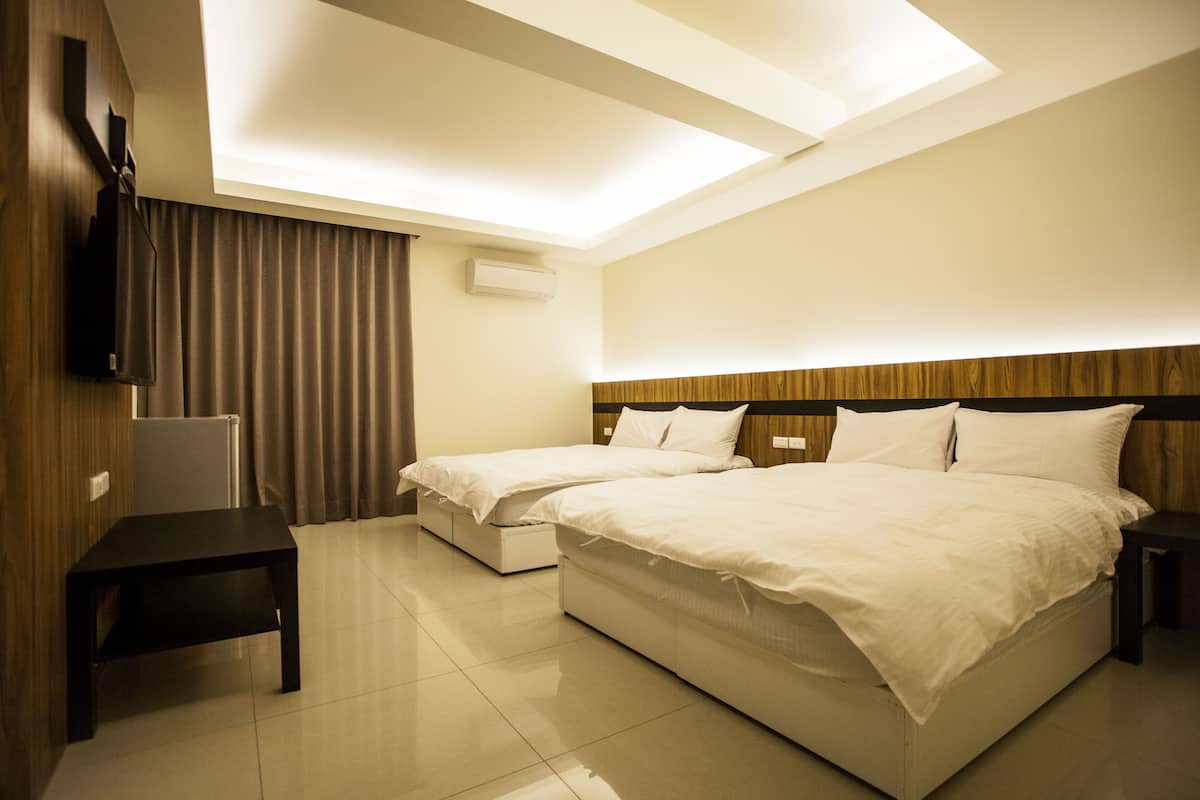 Classic Quadruple Room | Free WiFi