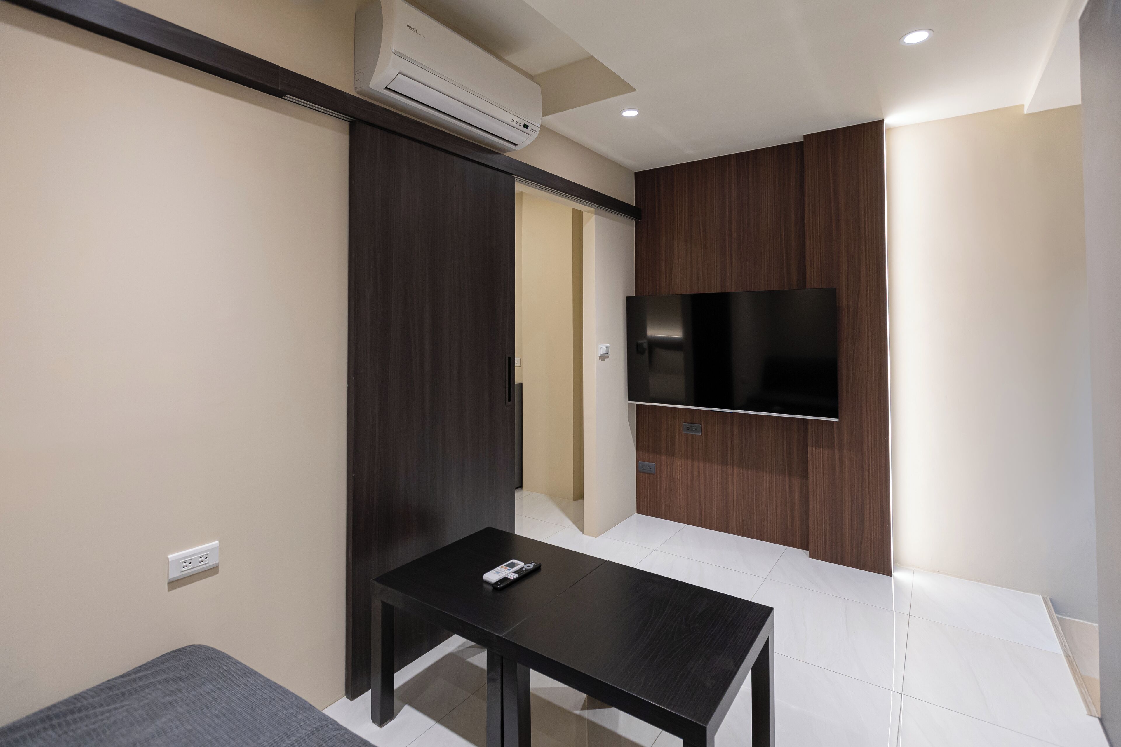 Comfort Room | Free WiFi