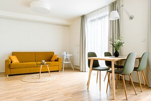 Deluxe Apartment | Living area