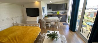 Beautiful Studio Apartment on South Downs Way