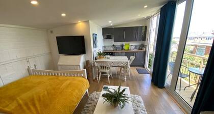 Beautiful Studio Apartment on South Downs Way