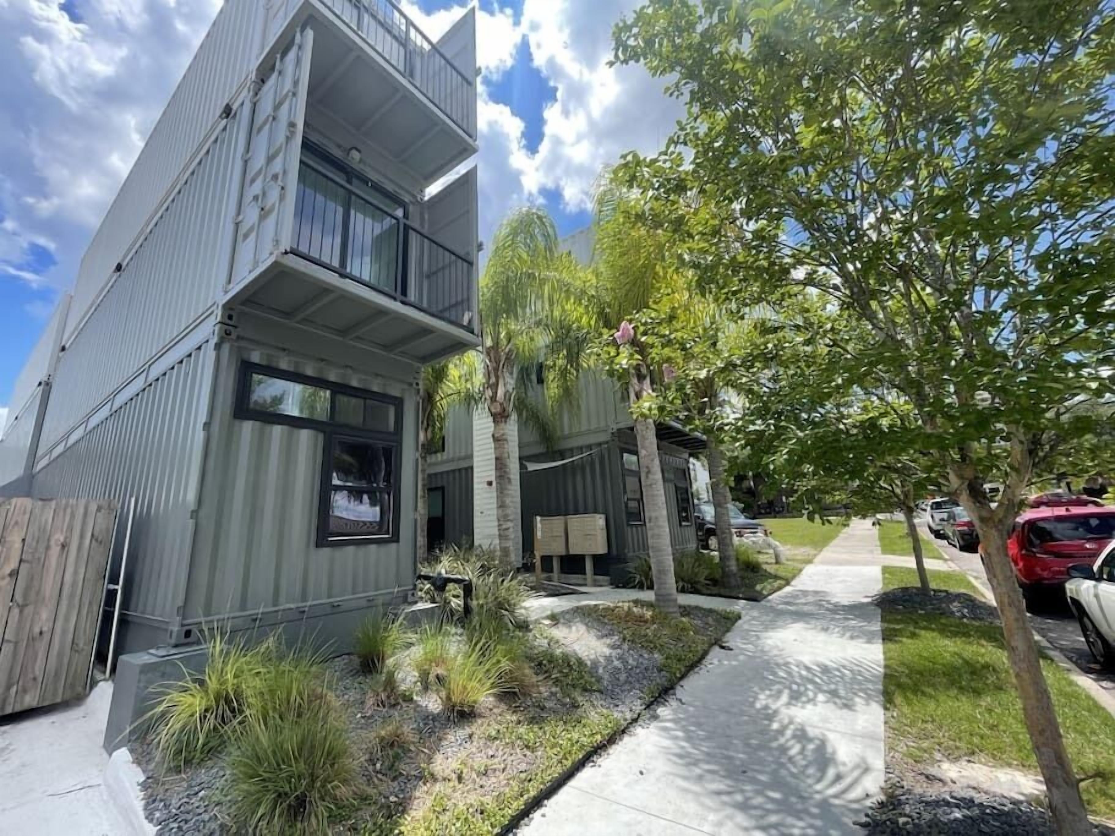 Hip Container Apt - 5 Min Walk to TIAA Bank Field!