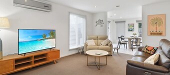 Retreat on Gairloch I Geelong River Hideaway