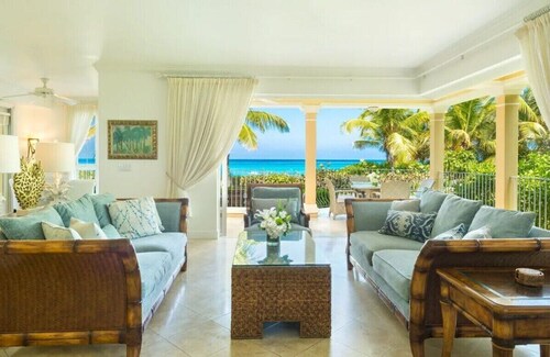 Villa Renaissance 2 Story, 4 Bedrooms, 4 1/2 Baths, Ocean Front Master Bedroom