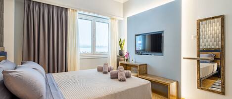 4 bedrooms, WiFi, bed sheets