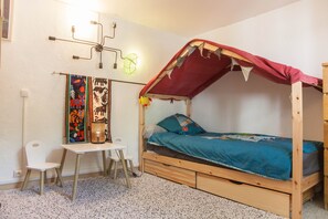 2 Schlafzimmer, Schreibtisch, kostenloses WLAN, Bettwäsche