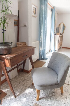 Interior - Mazet en Bord de Rivière (collias)