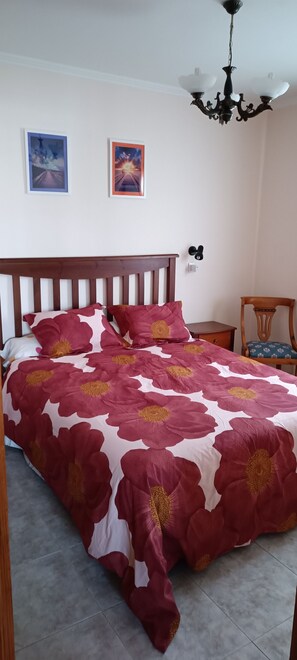 2 bedrooms, in-room safe, iron/ironing board, travel crib - Robyka House, 5 minutes from the beach and the main street of PuertoDelCarmen (Puerto del Carmen)