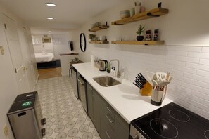 1 Schlafzimmer, Schreibtisch, Bügeleisen/Bügelbrett, WLAN