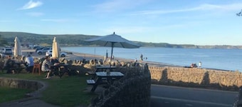 Just Stay Wales - Marshmallow Cottage