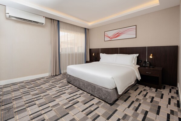 Standard Room, 1 King Bed