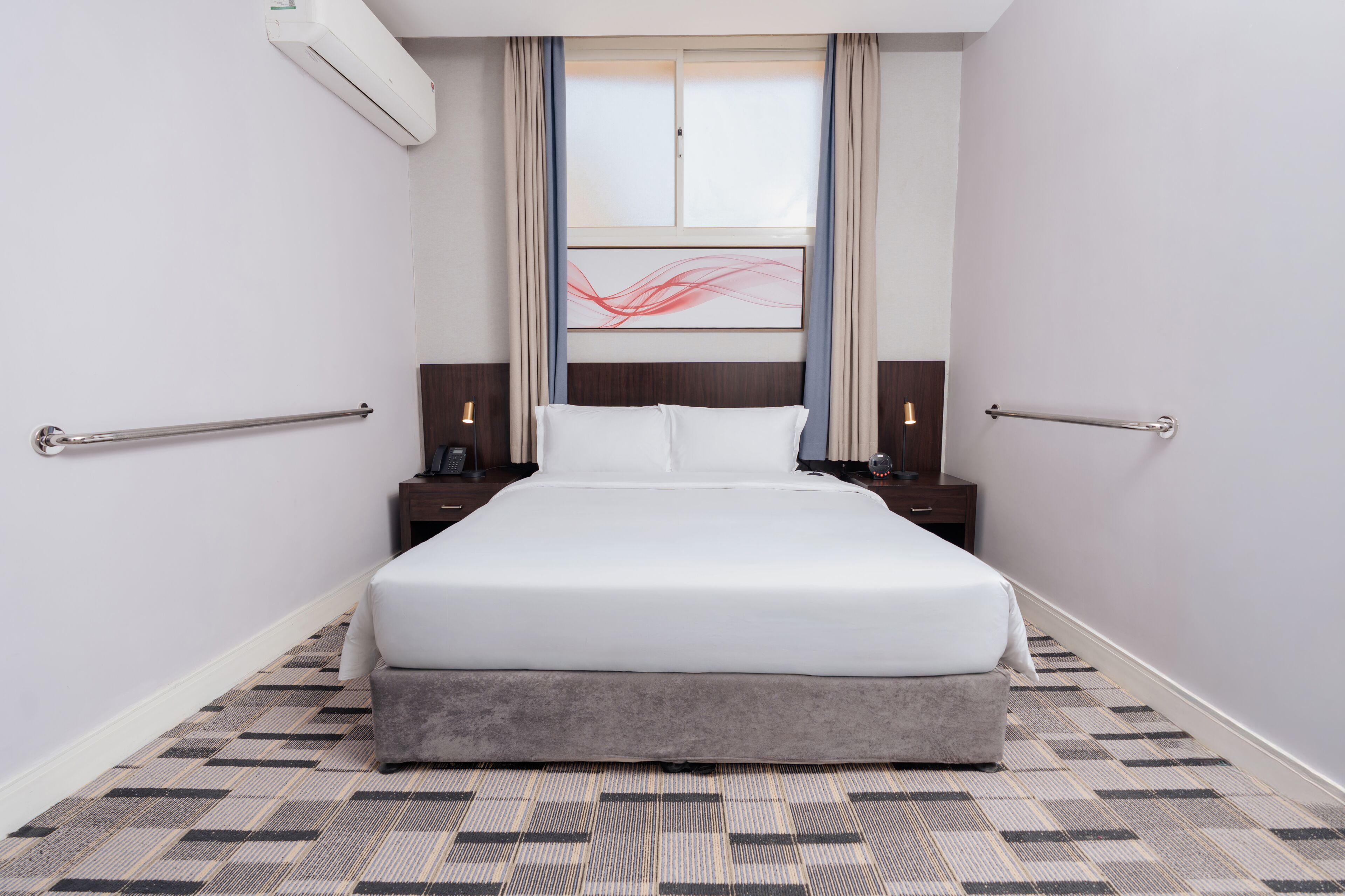 Literie de qualité supérieure, surmatelas, minibar