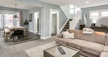 Easy Downtown Access • 5BR • Free Parking