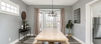 Comfortable Detroit Home | Parking | Sleeps 12