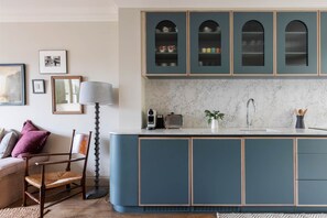 Interior - Painter's Cottage -  a luxury coastal cottage with spectacular views (Salcombe)