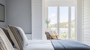 3 bedrooms, iron/ironing board, WiFi (free), bed sheets