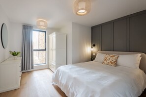 3 makuuhuonetta, silitysrauta/-lauta, ilmainen Wi-Fi, vuodevaatteet