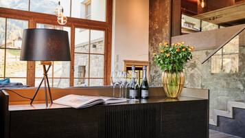 Luxury Chalet | Living area | 100-cm Smart TV with digital channels, TV, Netflix