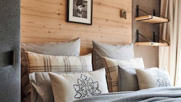 Frette Italian sheets, premium bedding, memory-foam beds, desk