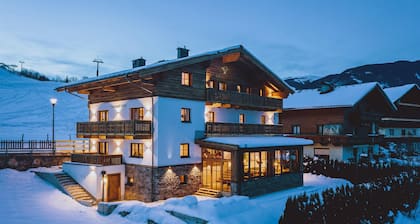 Serviced Luxury Chalet Evi
